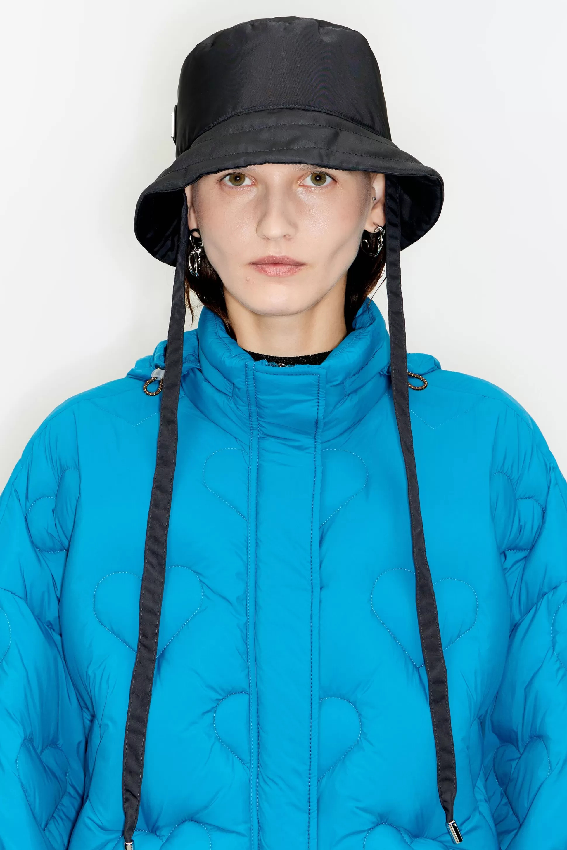 Anthracite bucket hat | Bimba Y Lola Sale