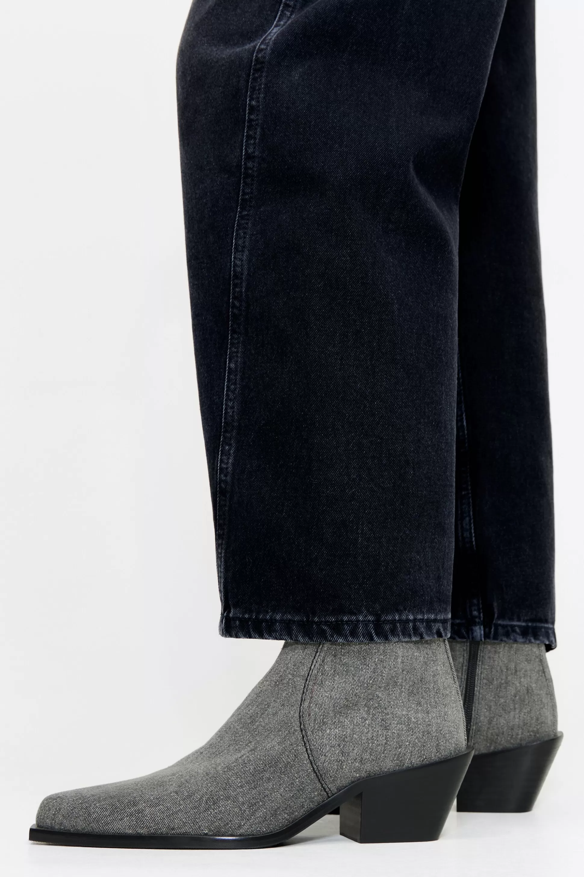 Black denim cowboy boot | Bimba Y Lola Fashion