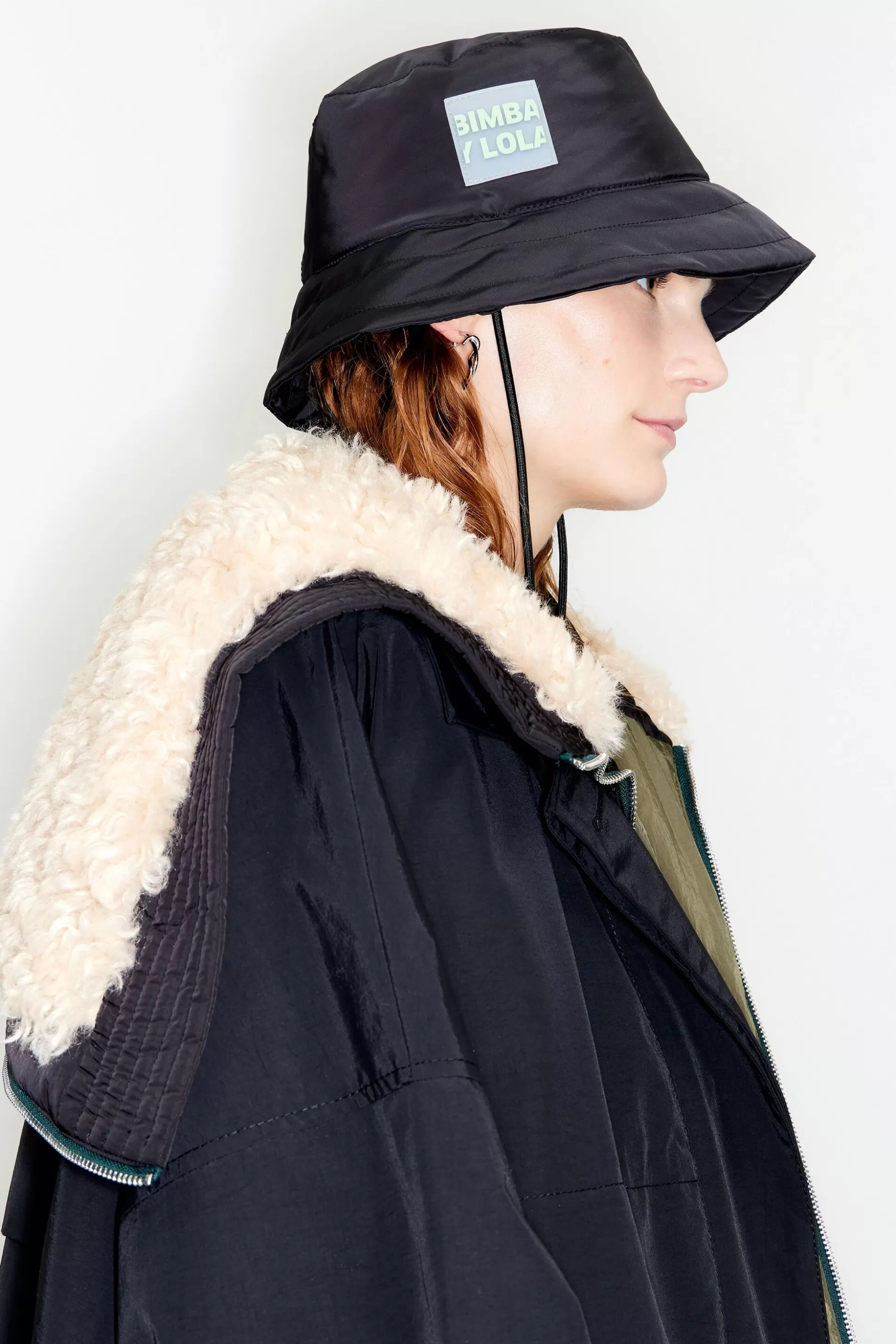 technical knitted bucket hat | Bimba Y Lola Shop