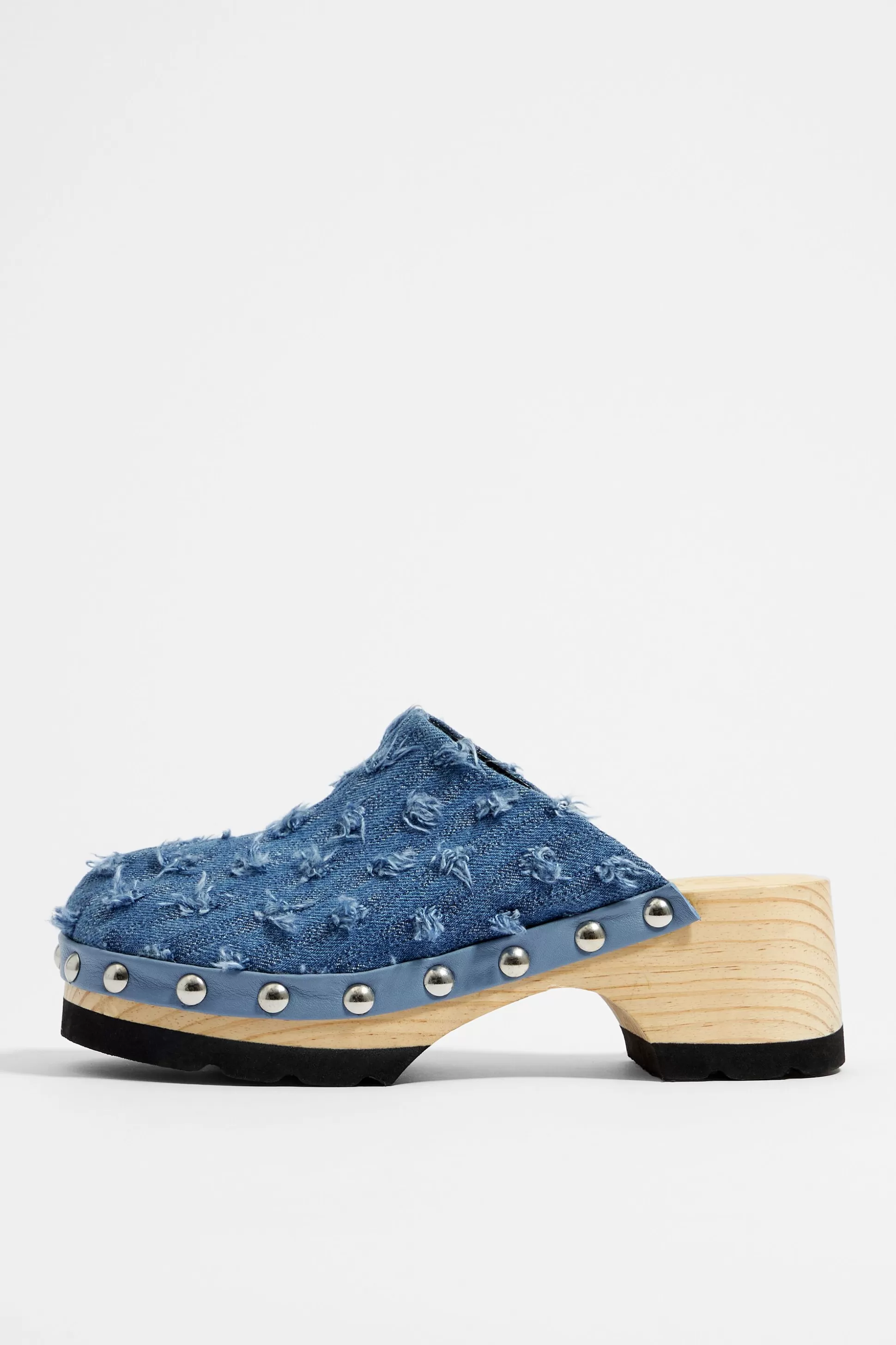 Blue denim clog | Bimba Y Lola Hot