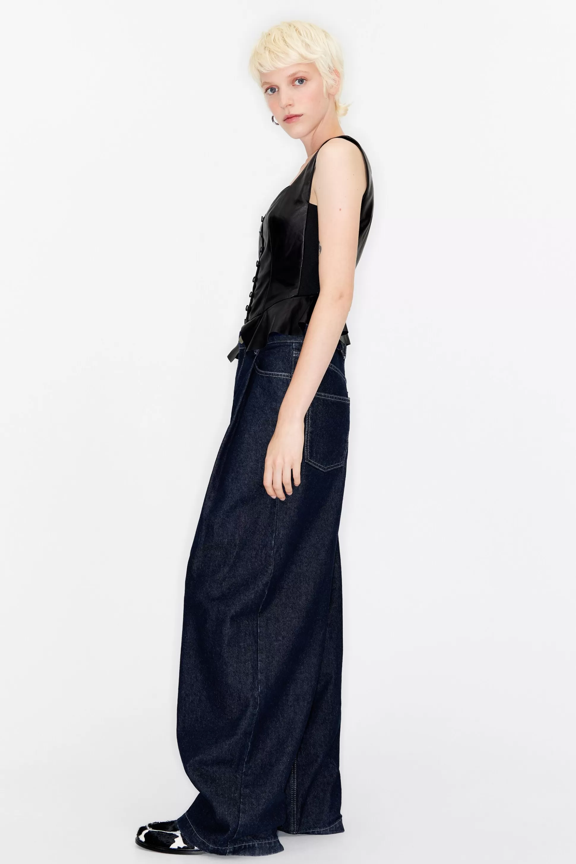 Dark blue denim darted jeans | Bimba Y Lola New