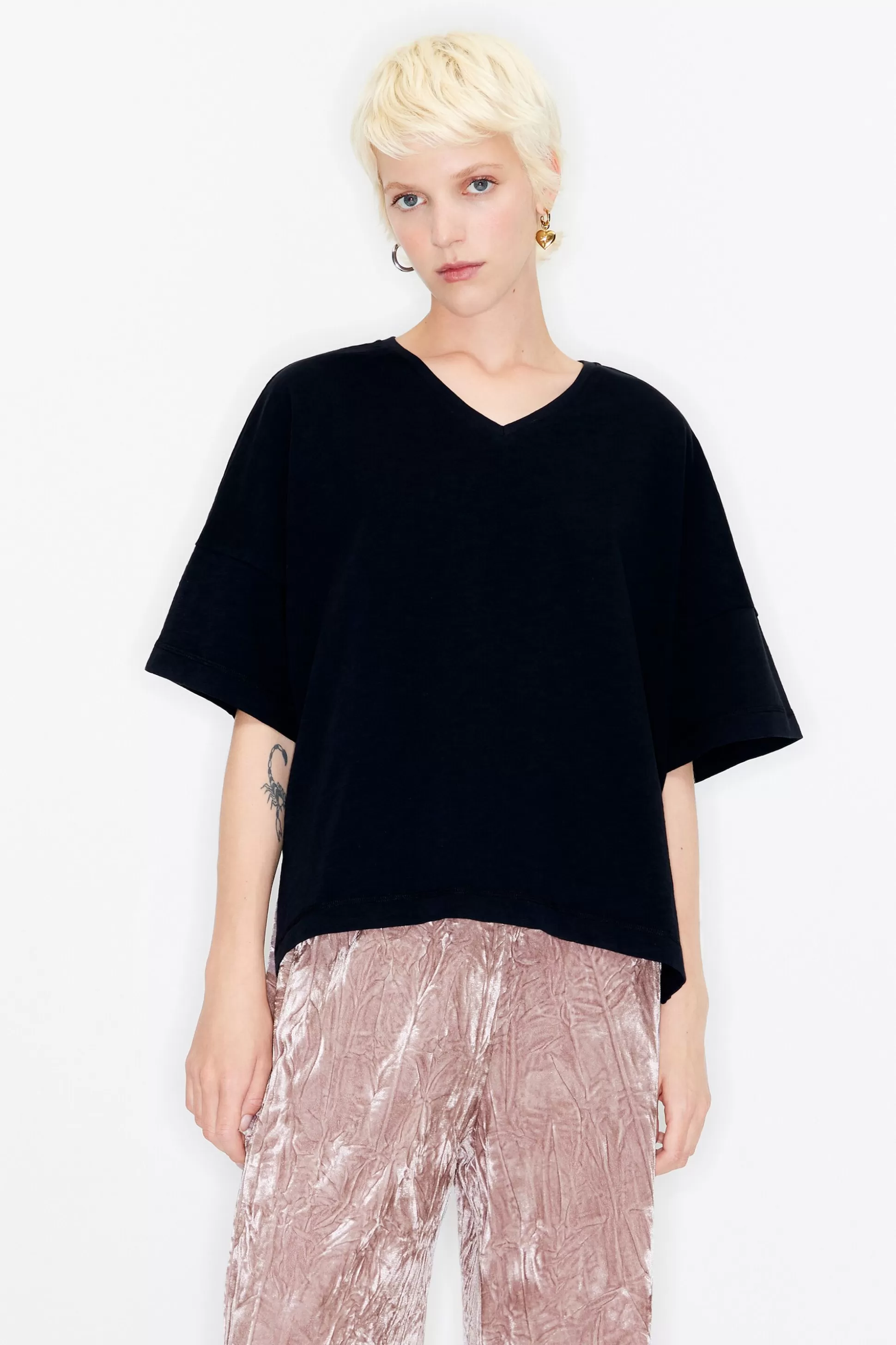 Faded black straight T-shirt | Bimba Y Lola Store