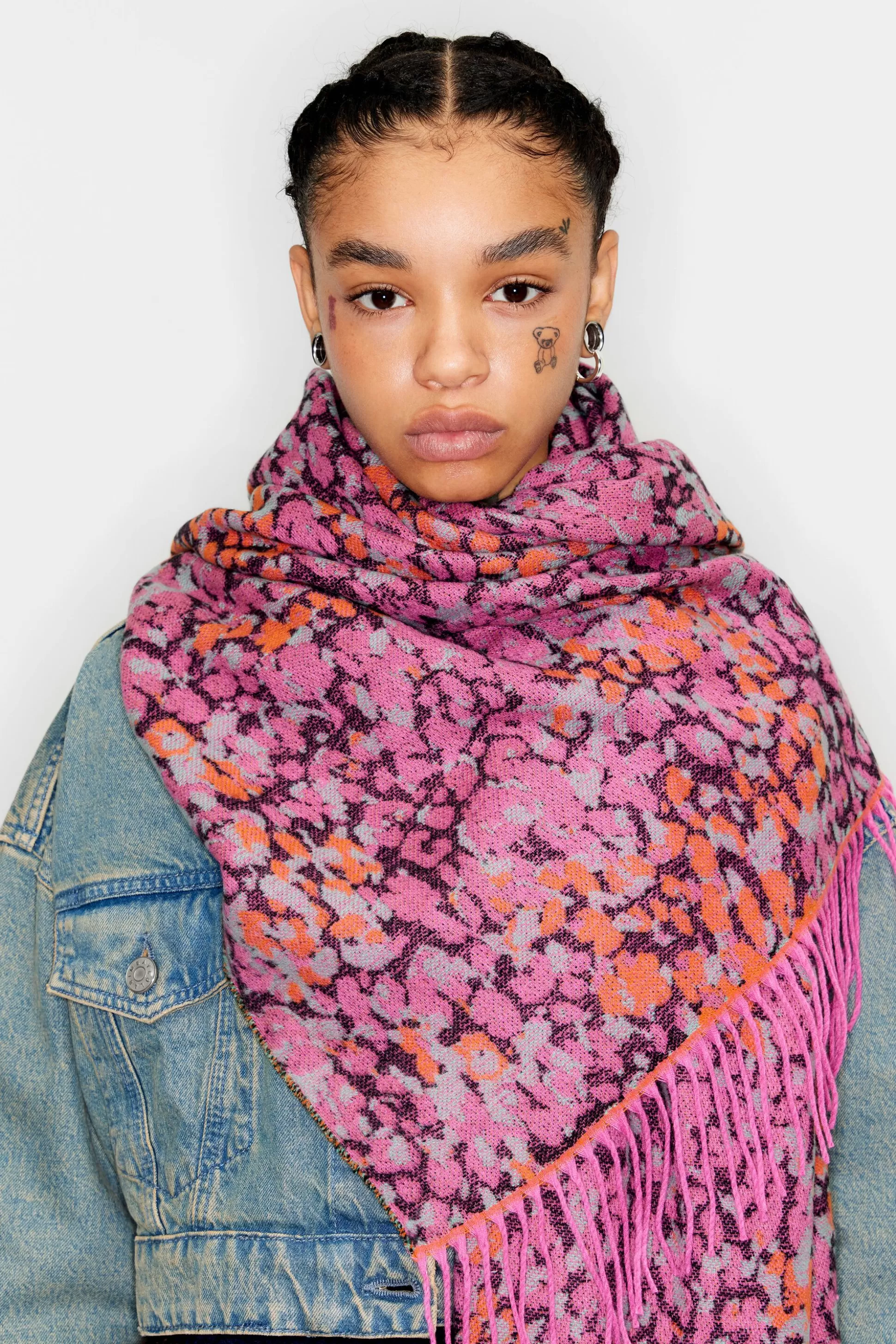 animal print jacquard shawl | Bimba Y Lola Discount