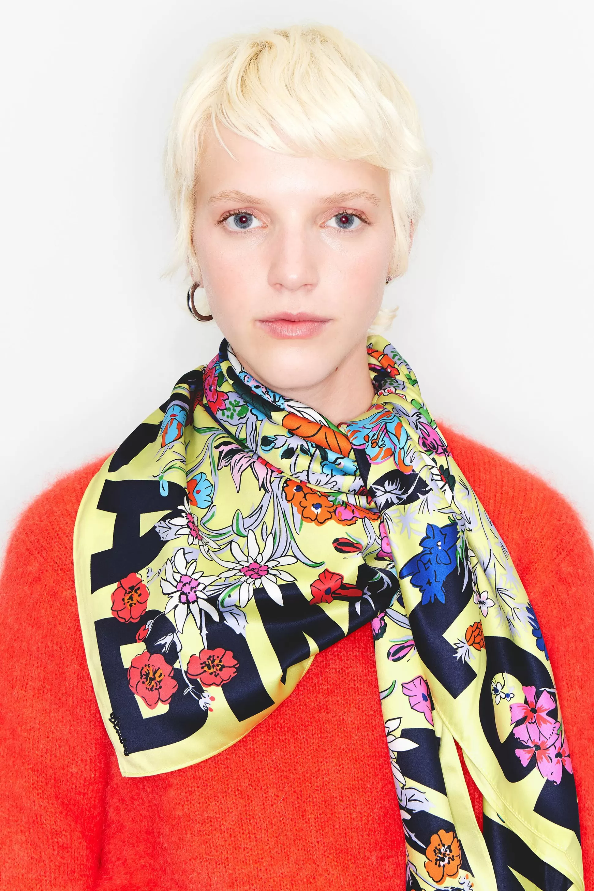 floral XL logo scarf | Bimba Y Lola Best