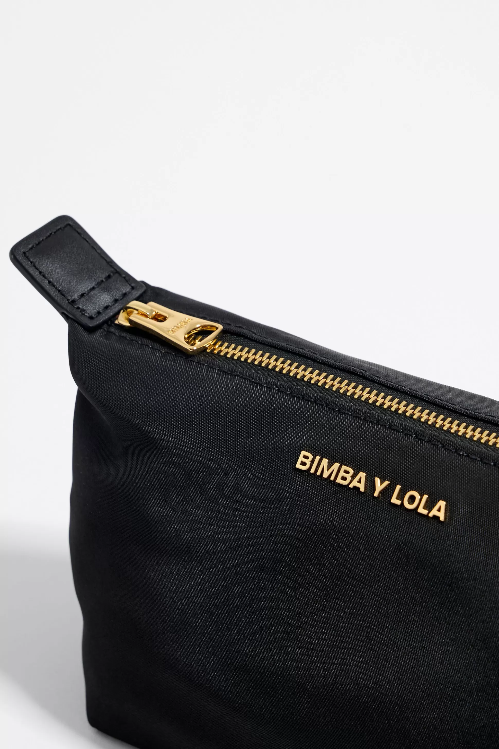 S nylon trapezium make-up case | Bimba Y Lola Shop