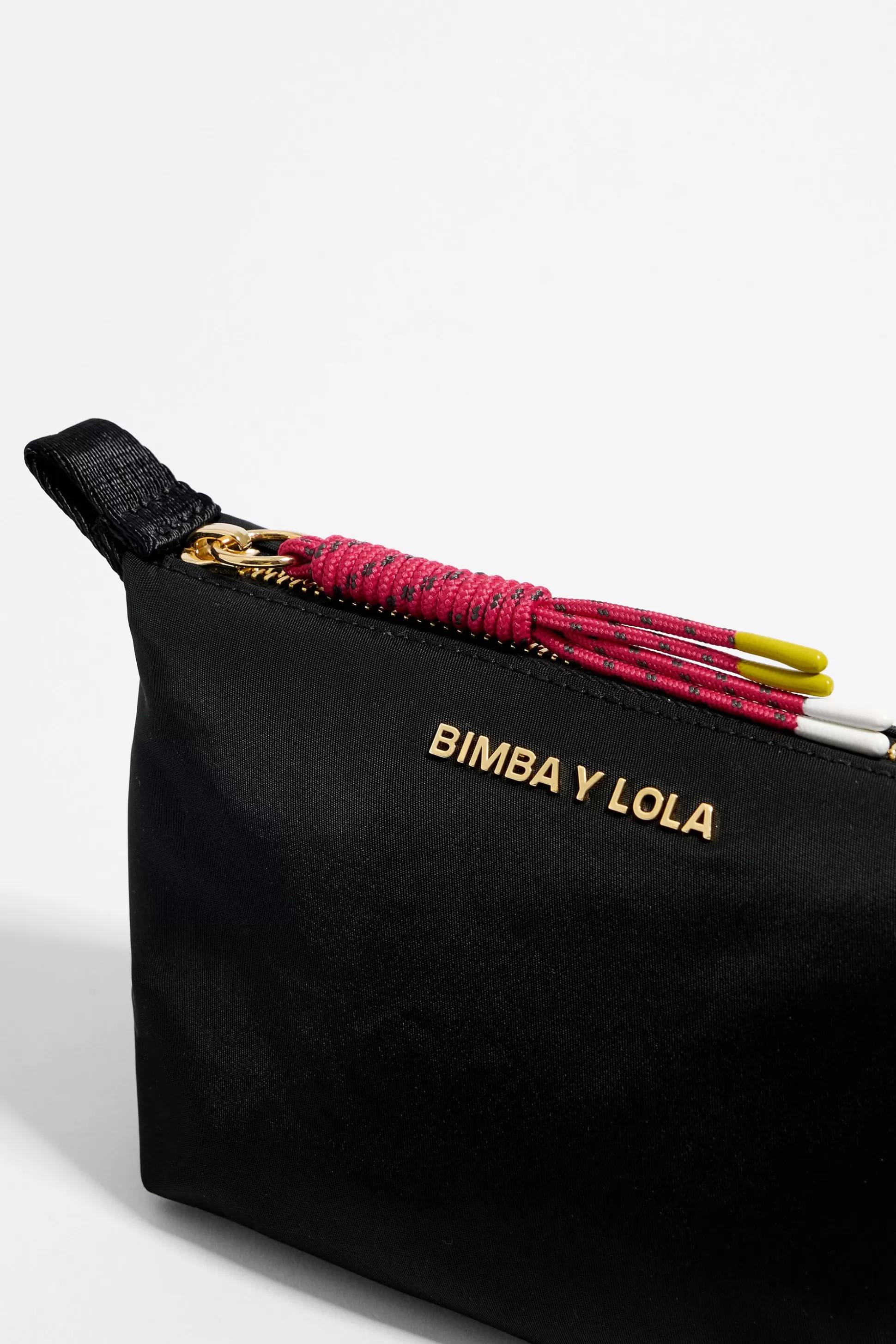 S nylon trapezium make-up case | Bimba Y Lola Outlet