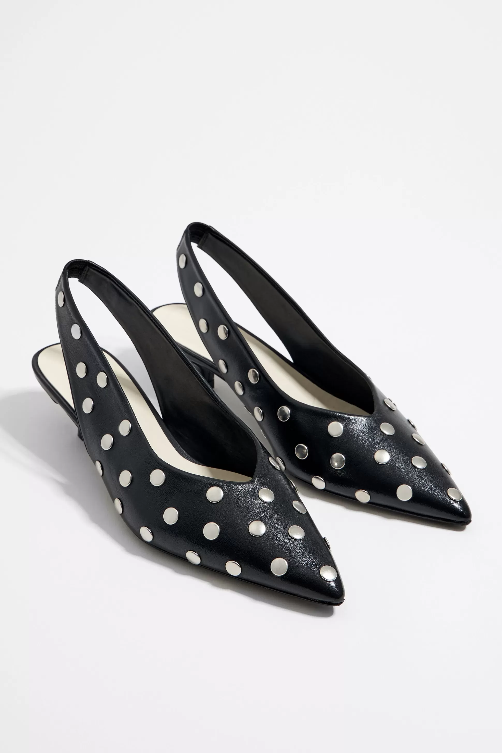 Studded leather pump | Bimba Y Lola Shop