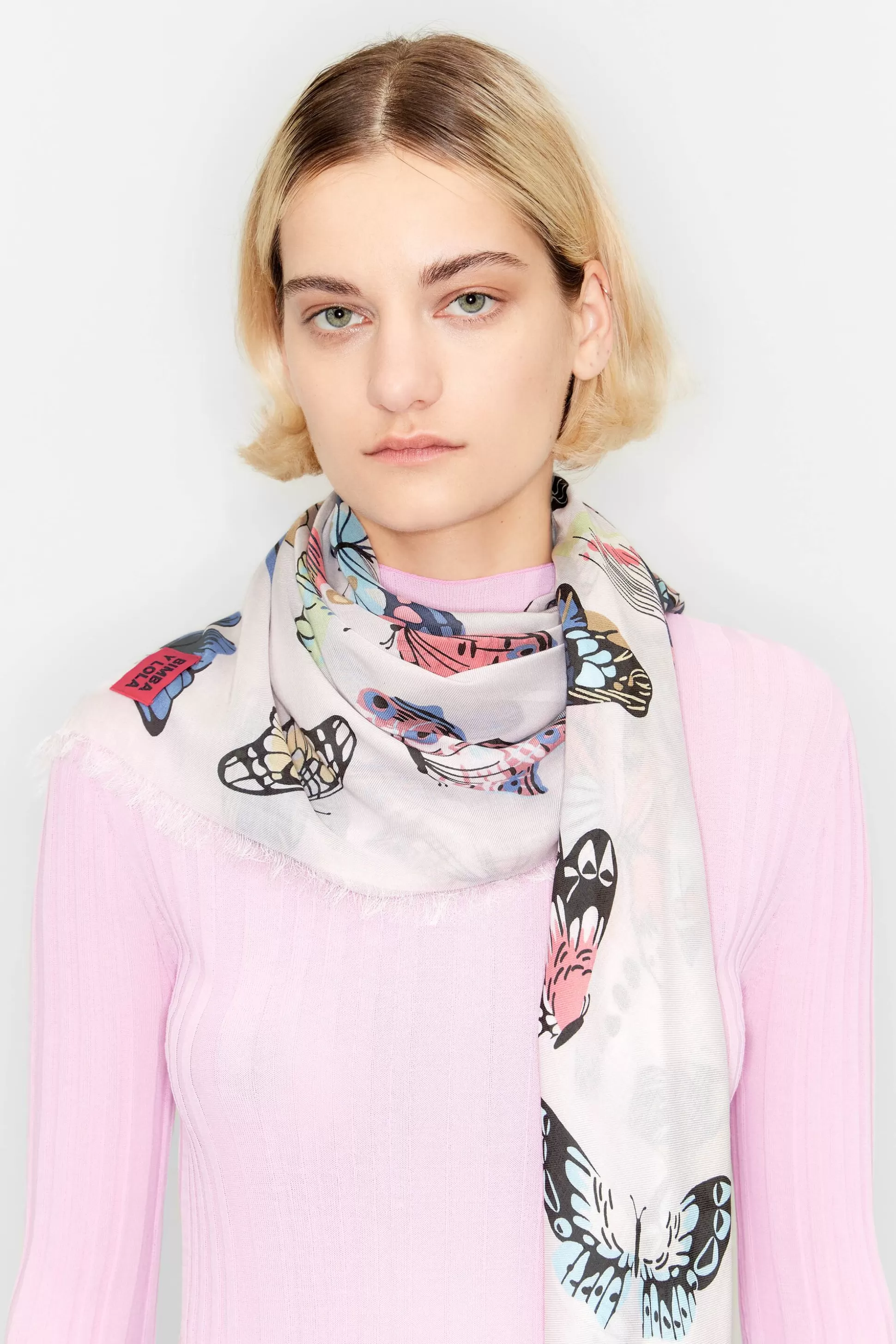 White butterflies shawl | Bimba Y Lola Hot