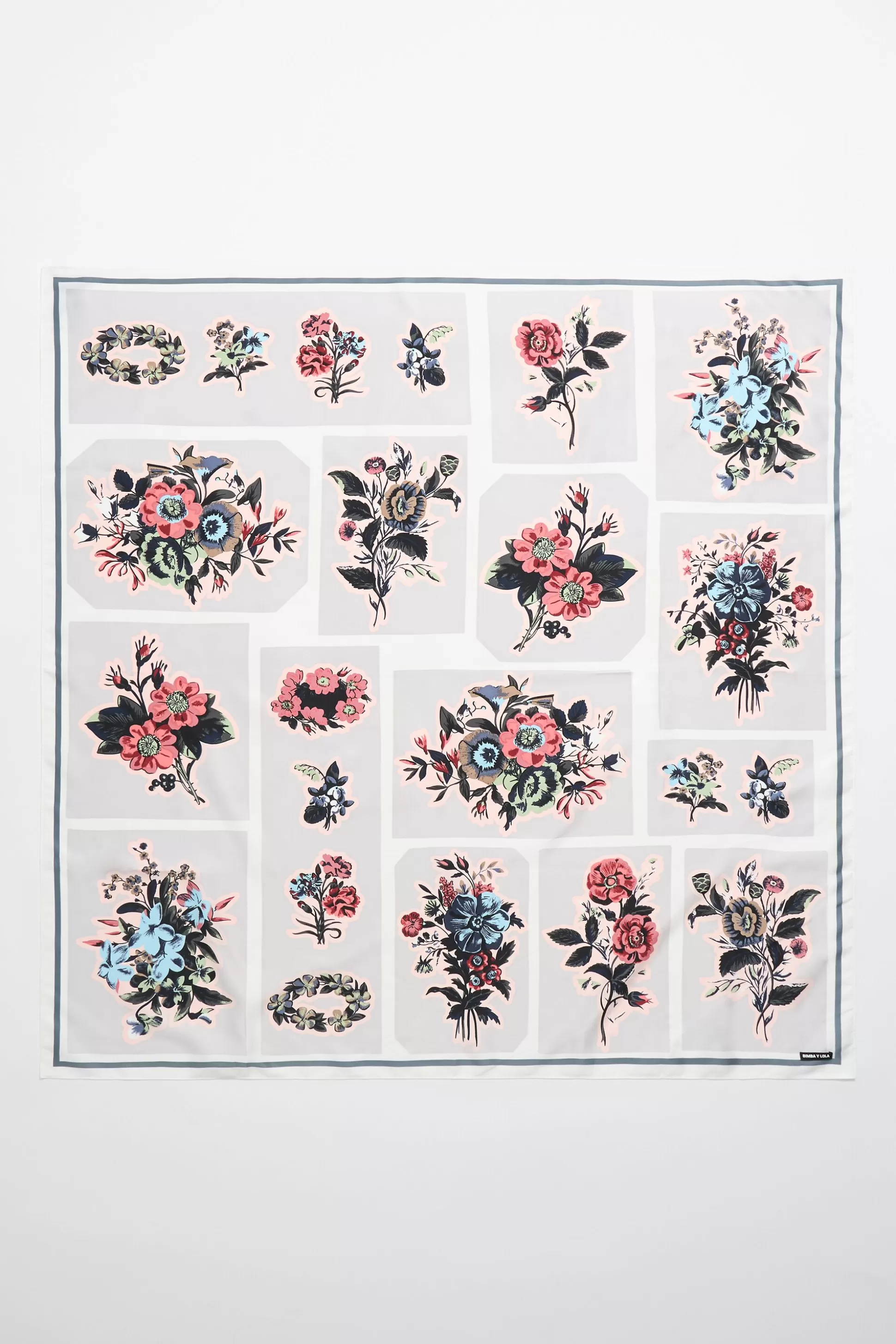 White floral and geometric scarf | Bimba Y Lola Sale