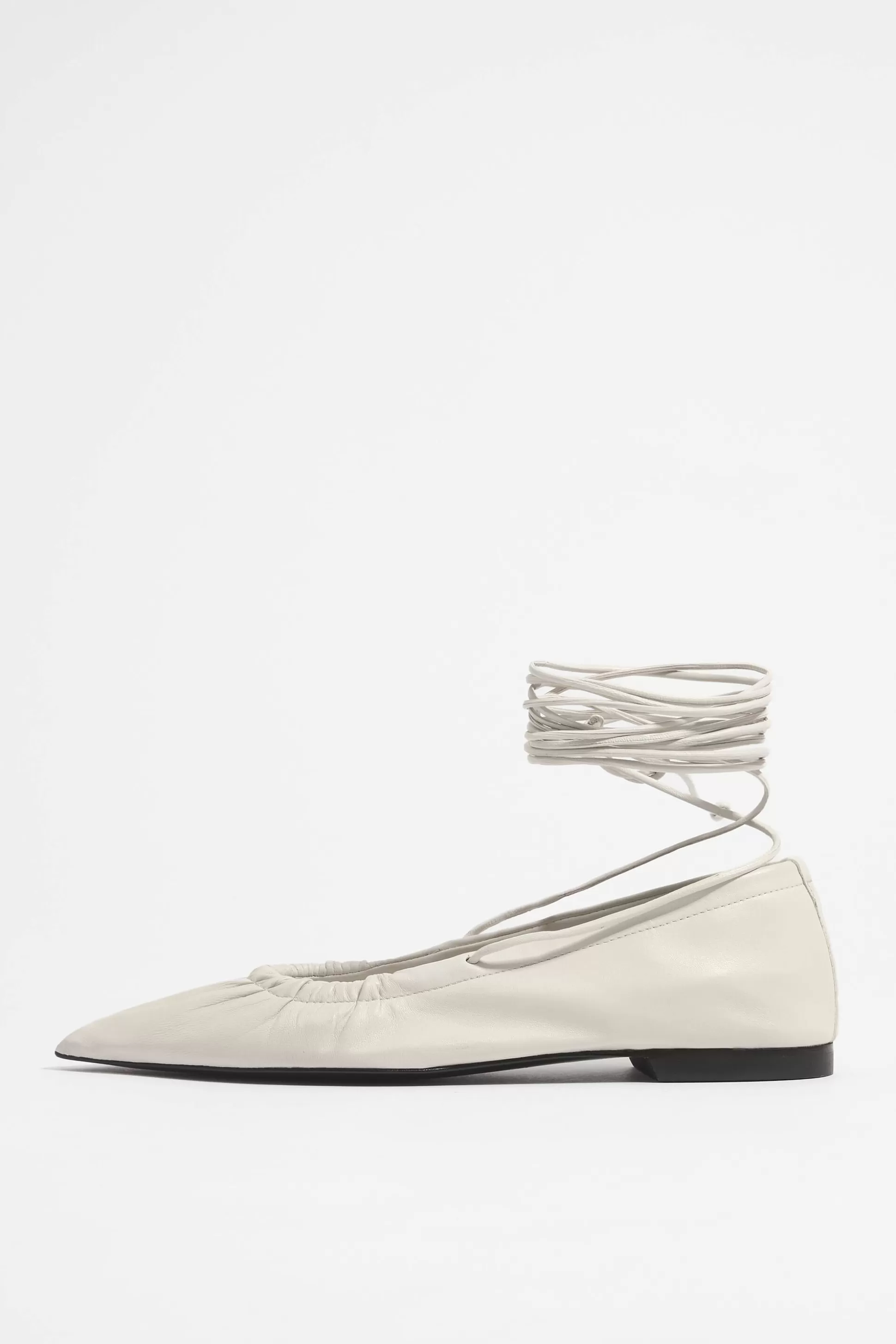 White leather pointed toe ballerina | Bimba Y Lola Cheap